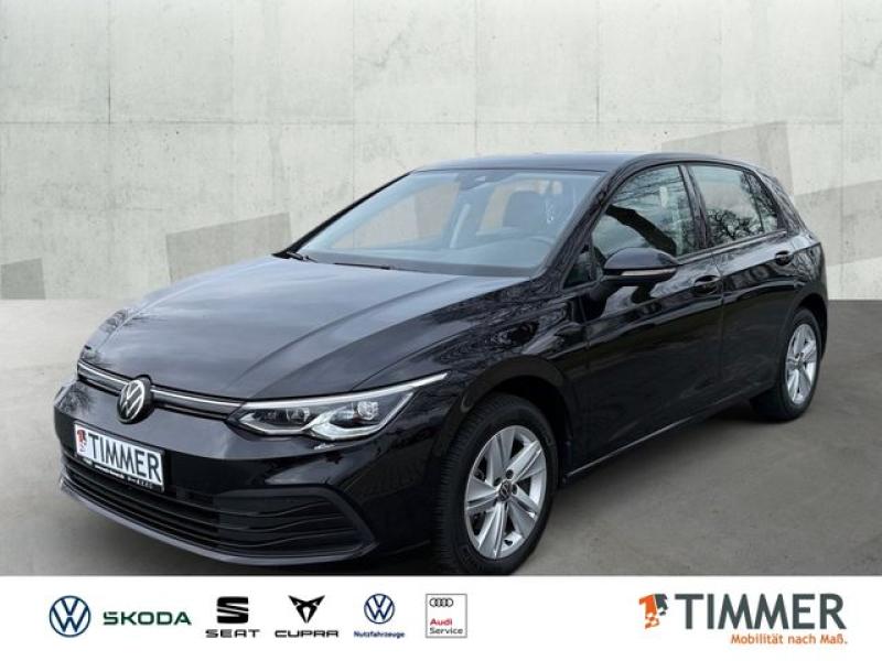 VW  Golf VIII 1.5 eTSI DSG LIFE +LED +RKAM +STHZG +A, Deep Black Perleffekt