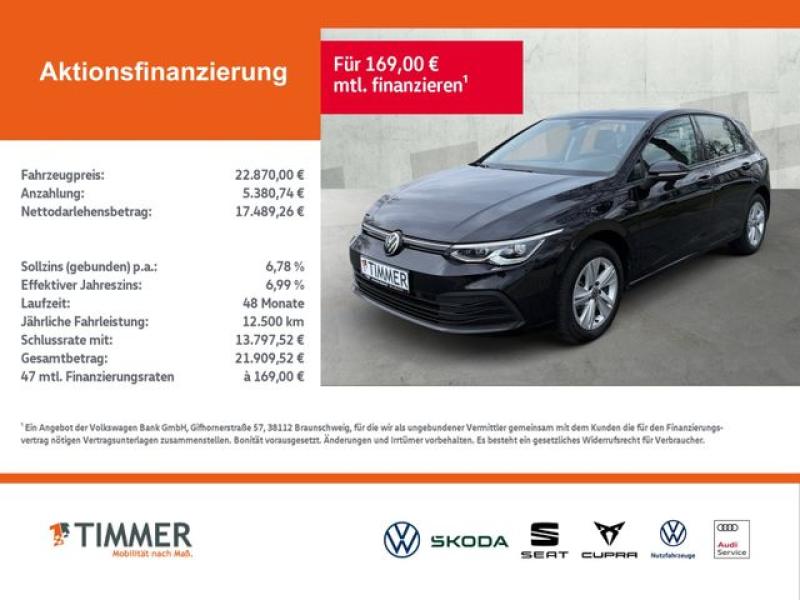 VW  Golf VIII 1.5 eTSI DSG LIFE +LED +RKAM +STHZG +A, Deep Black Perleffekt